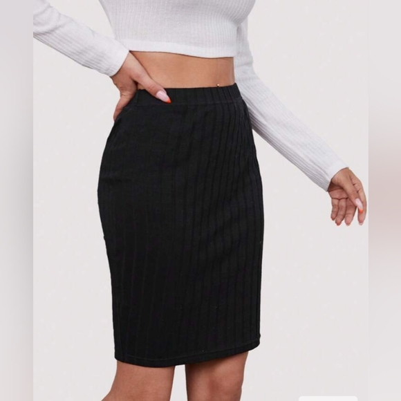 Shein Ribbed Bodycon Skirt - Picture 1 of 4